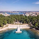 Beautiful Markulin With Private Pool Near Pula Šišan