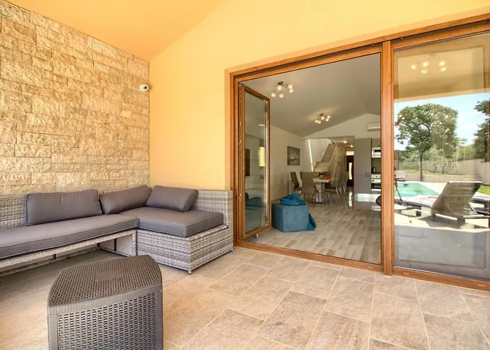 Beautiful Markulin With Private Pool Near Pula 빌라 *