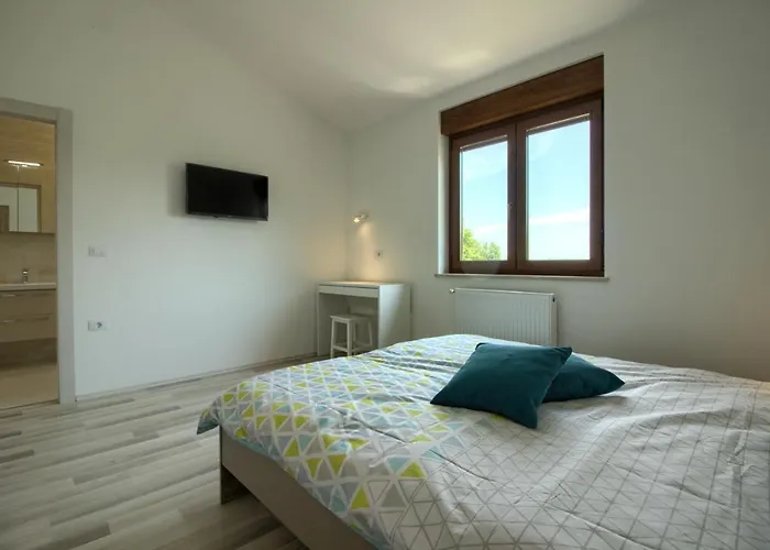 Beautiful Markulin With Private Pool Near Pula 빌라