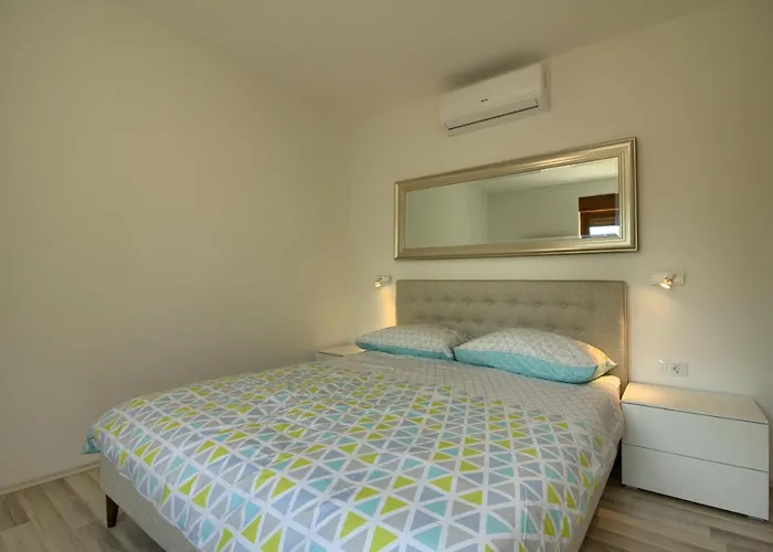 Beautiful Markulin With Private Pool Near Pula Villa Sisan