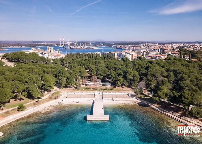 Beautiful Markulin With Private Pool Near Pula Sisan