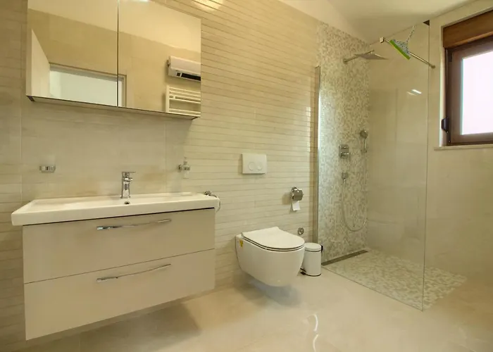 Beautiful Markulin With Private Pool Near Pula * Šišan