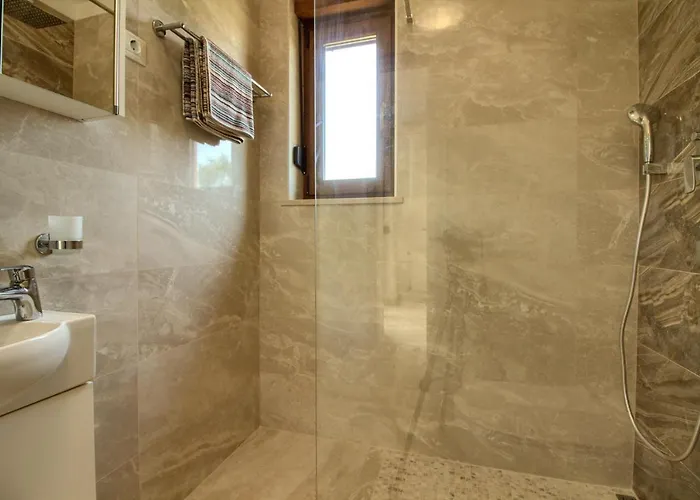 Beautiful Markulin With Private Pool Near Pula Sisan