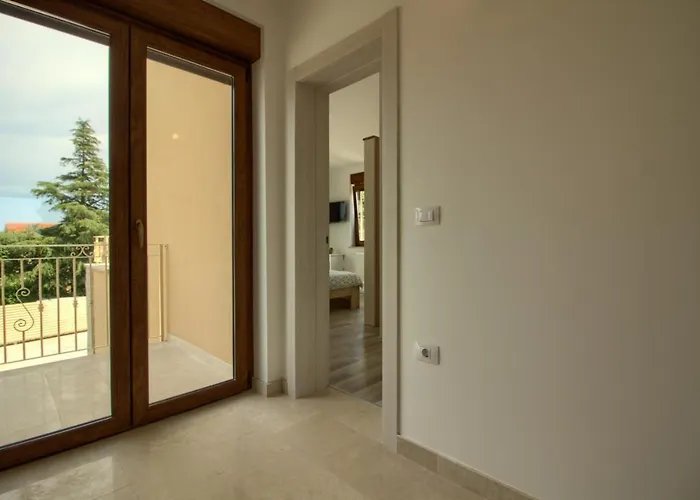 Beautiful Markulin With Private Pool Near Pula