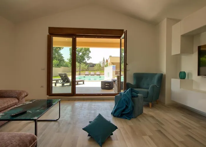 Beautiful Markulin With Private Pool Near Pula * Sisan