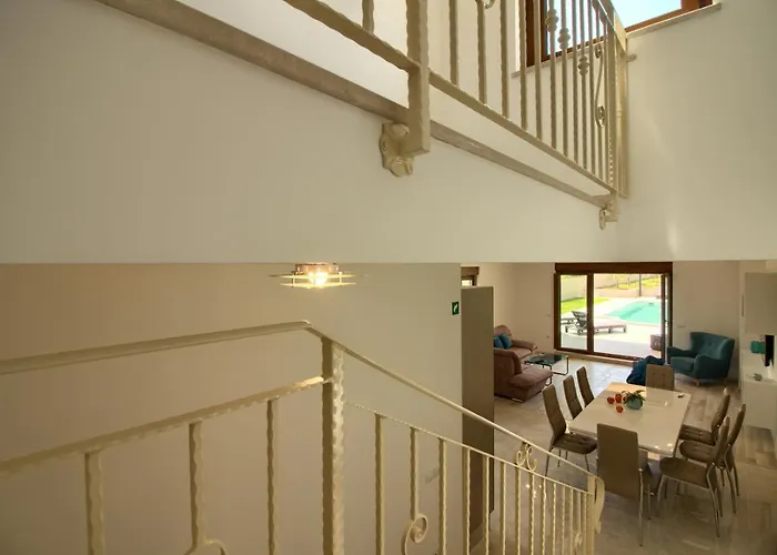 Beautiful Markulin With Private Pool Near Pula Sisan