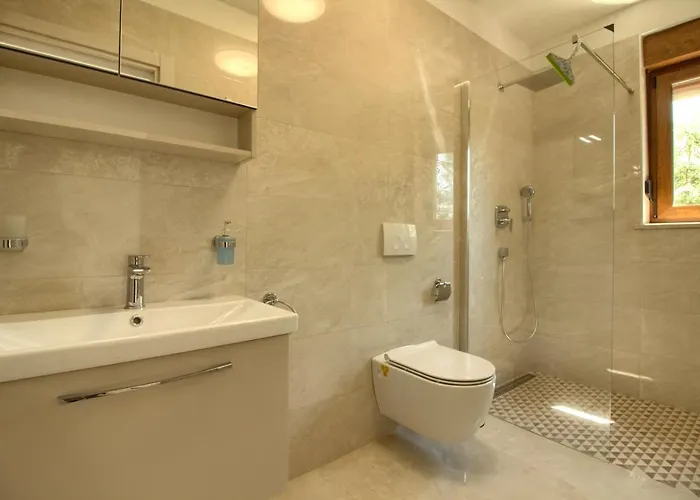 Villa Beautiful Markulin With Private Pool Near Pula Sisan