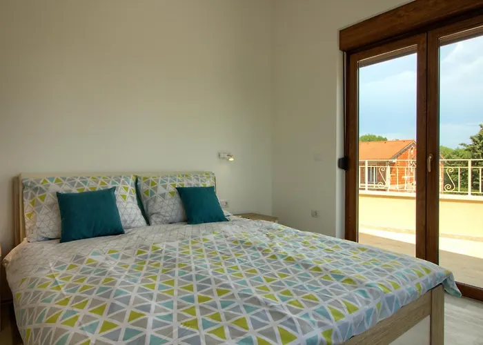 Βίλα Beautiful Markulin With Private Pool Near Pula Šišan