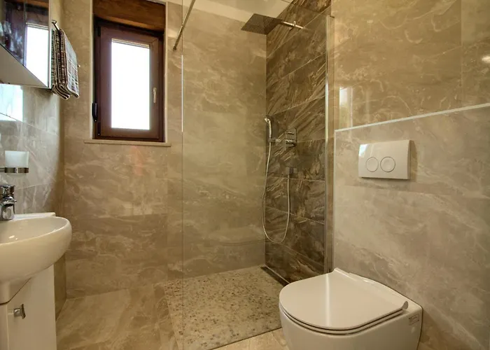 Beautiful Markulin With Private Pool Near Pula * Sisan