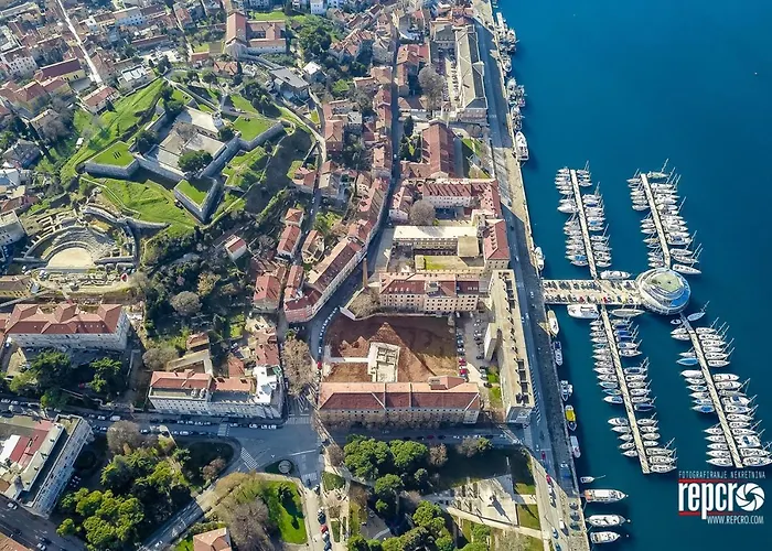 Beautiful Markulin With Private Pool Near Pula Sisan