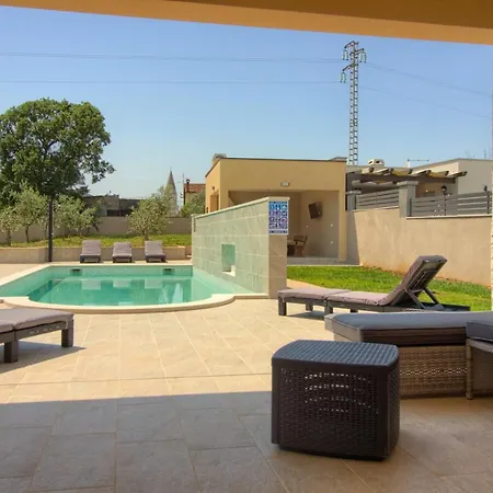 Villa Beautiful Markulin With Private Pool Near Pula Šišan