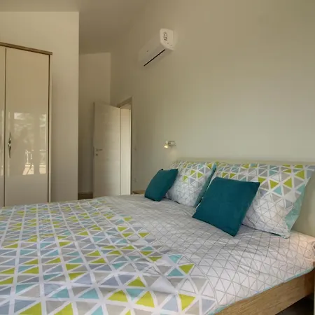 Beautiful Markulin With Private Pool Near Pula Villa