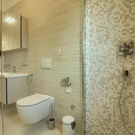 Beautiful Markulin With Private Pool Near Pula Villa *