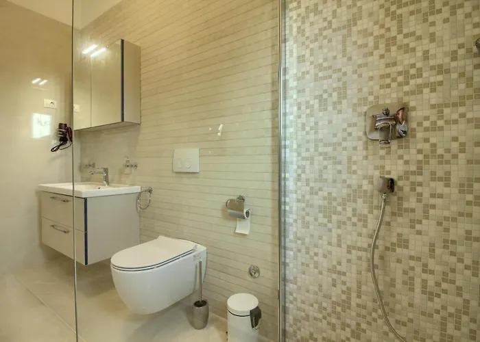 Beautiful Markulin With Private Pool Near Pula Vila *